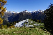 49 Sguardo sul Monte Colle e la sua Casera